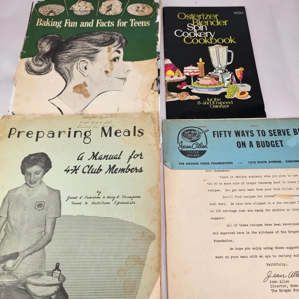 VTG. Cookbooks Recipe Booklets Lot of 4 Osterizer Blender,‎ Beef Budget, Baking